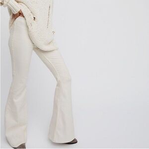 We The Free Penny Pull On Flare Wide Leg Bell Bottom Denim Jeans Cream Size 26